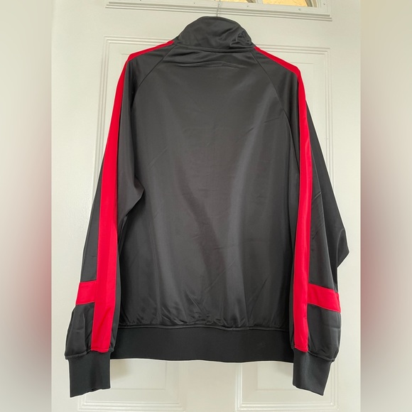 UFC JACKET New without tags! SIZE large - Picture 3 of 4